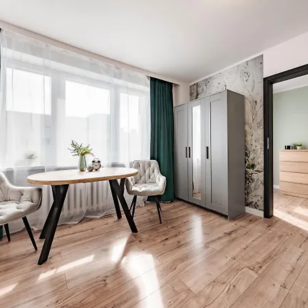 Appartamento Ciemnozielony 3city W Gdyni Niedaleko Plazy By Renters *
