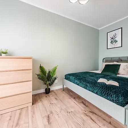 Ciemnozielony 3city W Gdyni Niedaleko Plazy By Renters * Gdynia