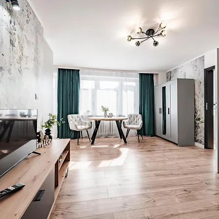 Ciemnozielony 3city W Gdyni Niedaleko Plazy By Renters Appartamento Gdynia