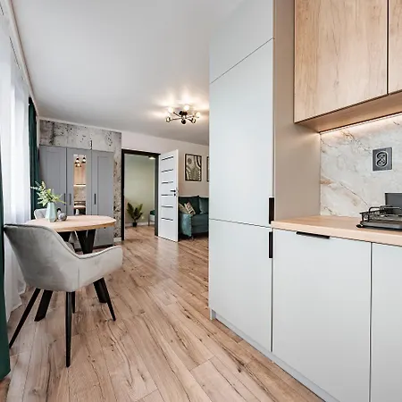 Appartamento Ciemnozielony 3city W Gdyni Niedaleko Plazy By Renters Gdynia